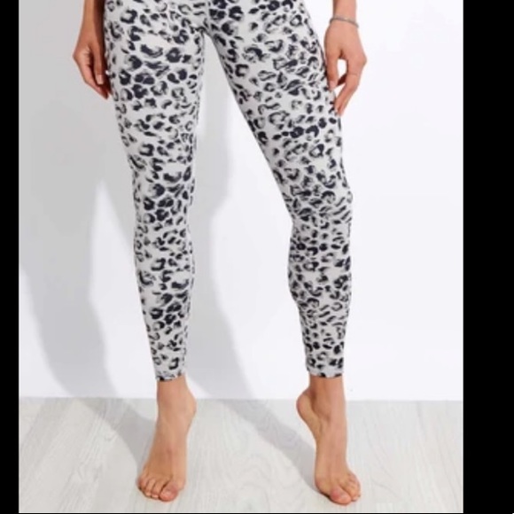 C9 CHAMPION Black Gray LEOPARD Animal Print Cropped Leggings Sz Small - Picture 3 of 16